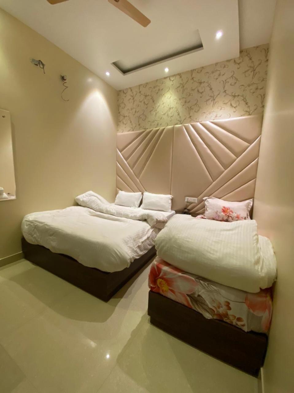 Hotel Blossom Inn Amritsar Exterior foto